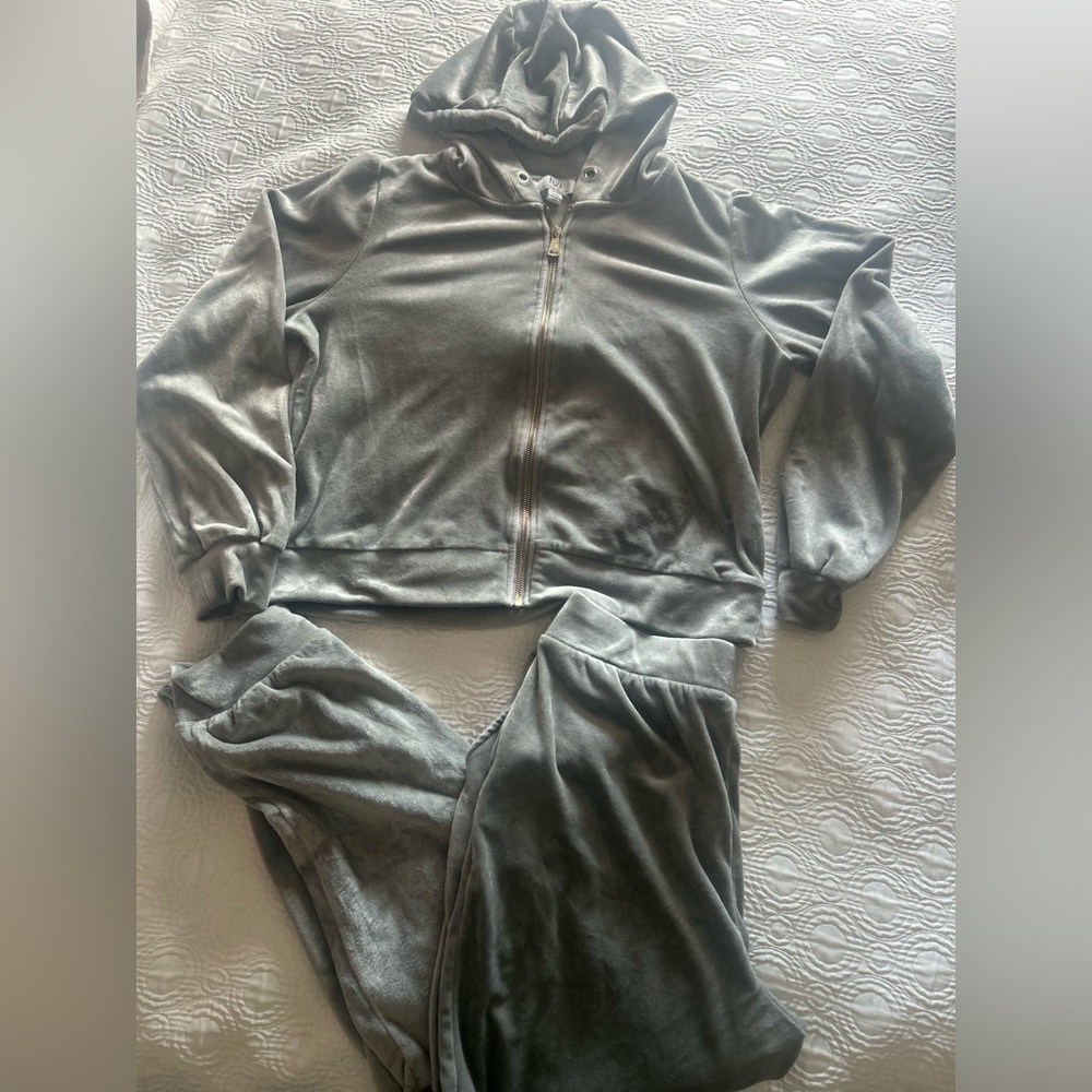 Magaschoni Silver Velour Hoodie Pants Set
